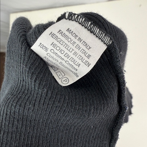 Brandy Melville Women’s Girls Juniors Black Cropped Ribbed 100% Cotton Tank Top - Picture 5 of 5